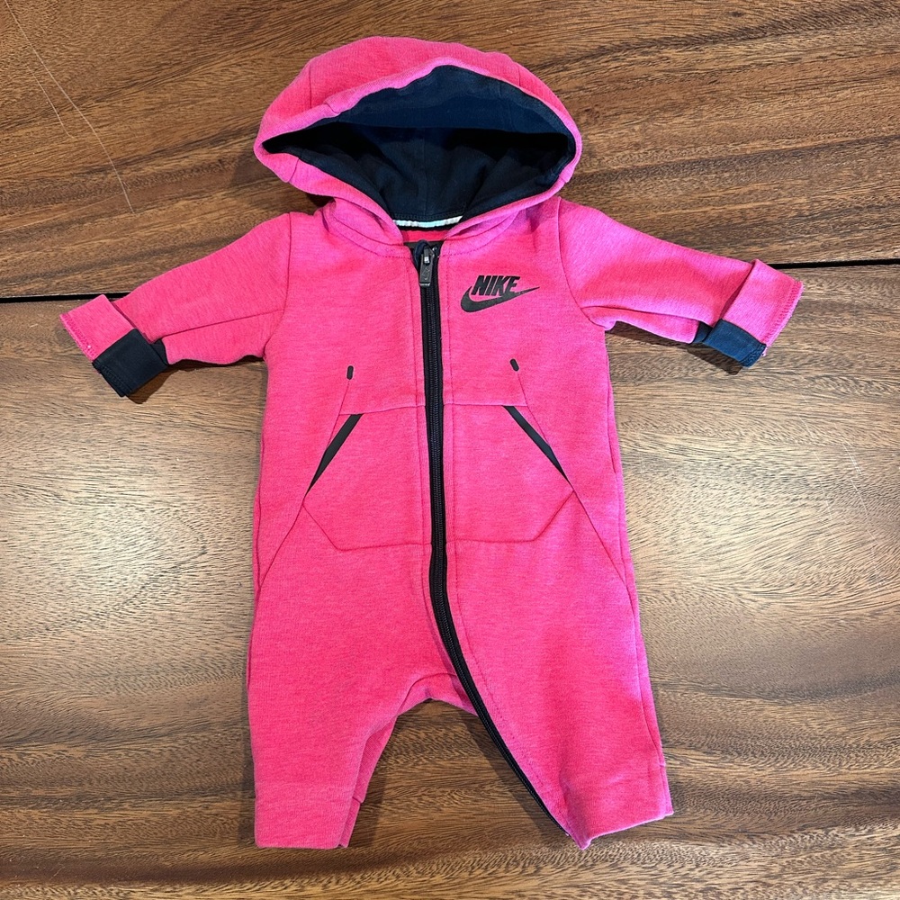 💕3 for $10💕 Nike baby zip front hooded coverall